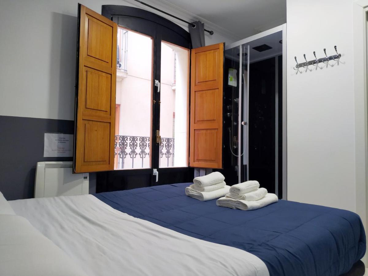 Flats Friends Plaza De La Reina Hotel Valencia Exterior photo
