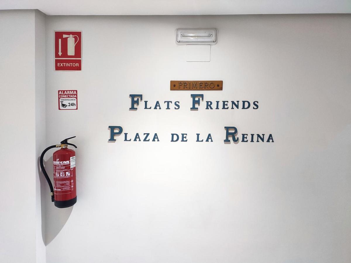 Flats Friends Plaza De La Reina Hotel Valencia Exterior photo