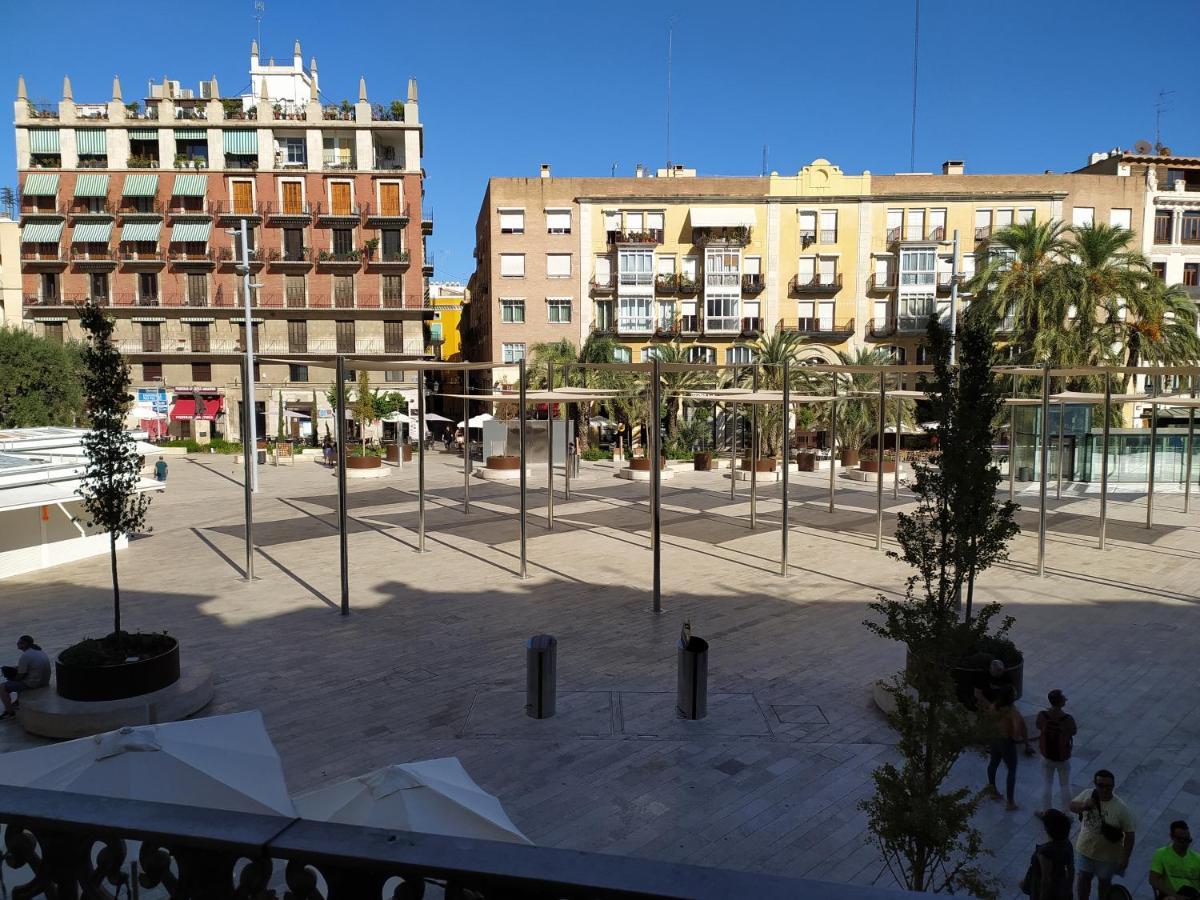 Flats Friends Plaza De La Reina Hotel Valencia Exterior photo